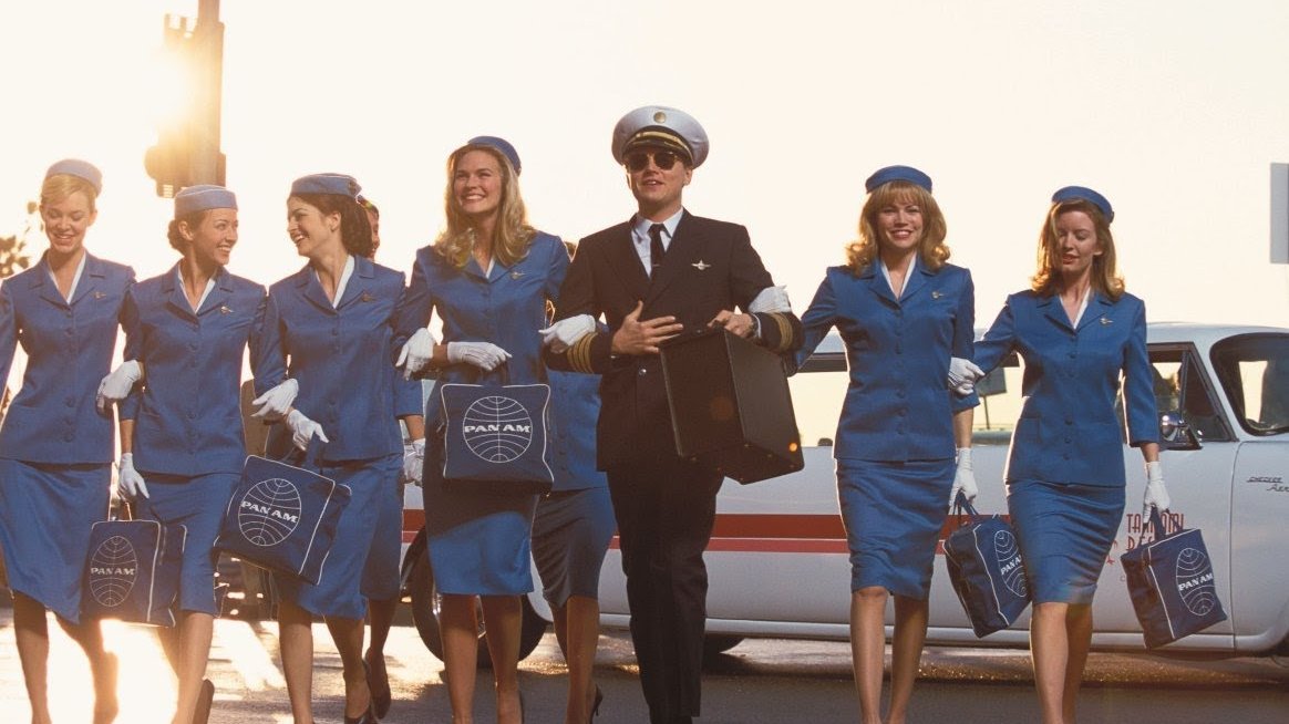 Scene from Catch me if you can - Pilot with flight attendants