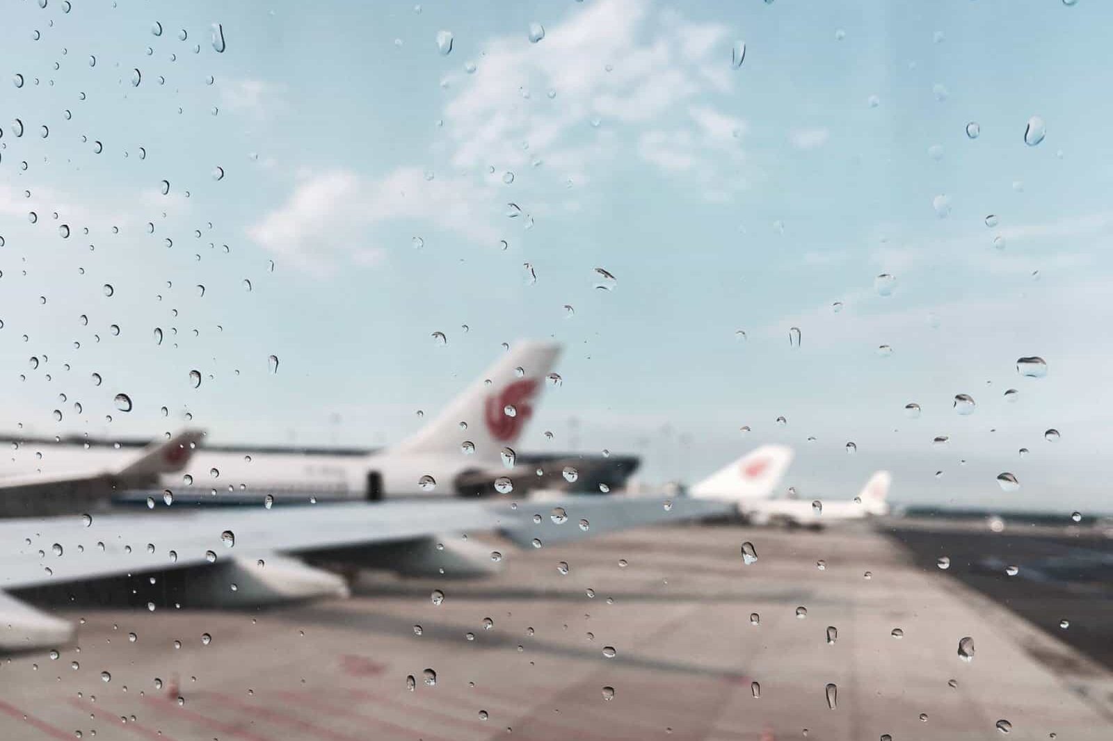 ID90 Airplanes through wet window